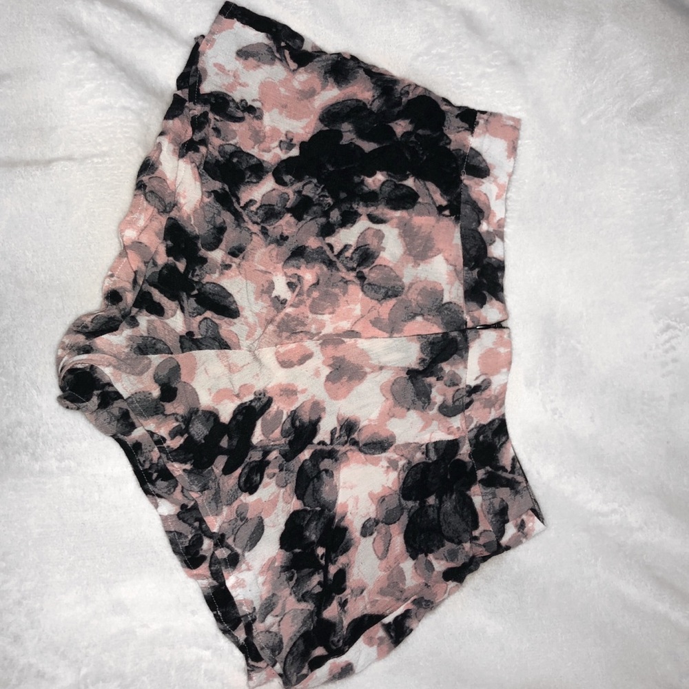 Pink Flowy Spring Shorts - Picture 2 of 2